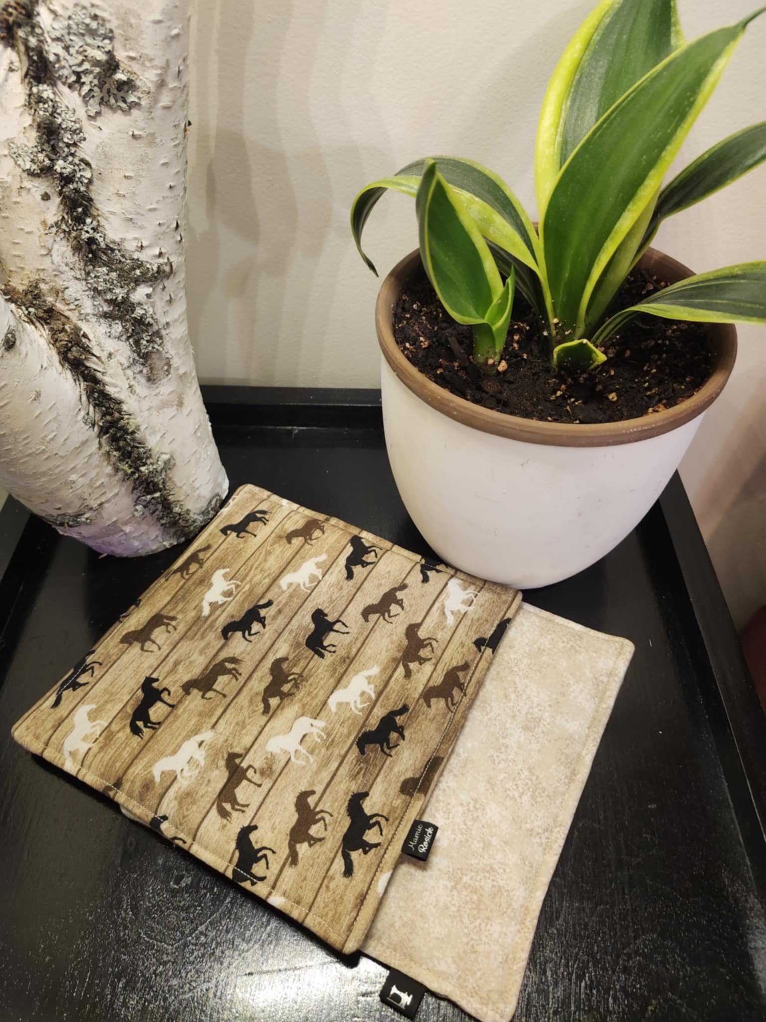 Cheval ligné sous-plat