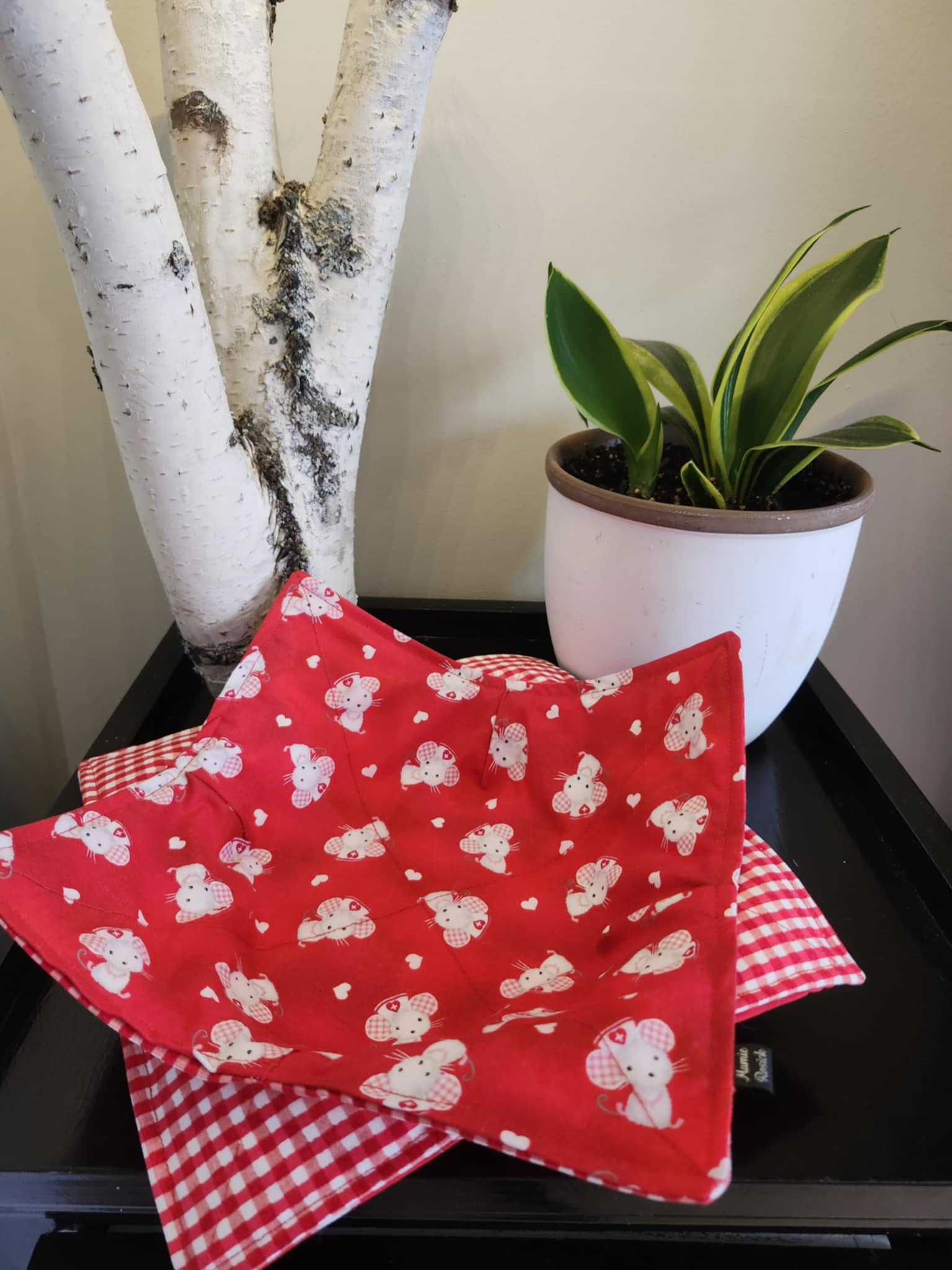 Sous-bol à pate souris infirmière